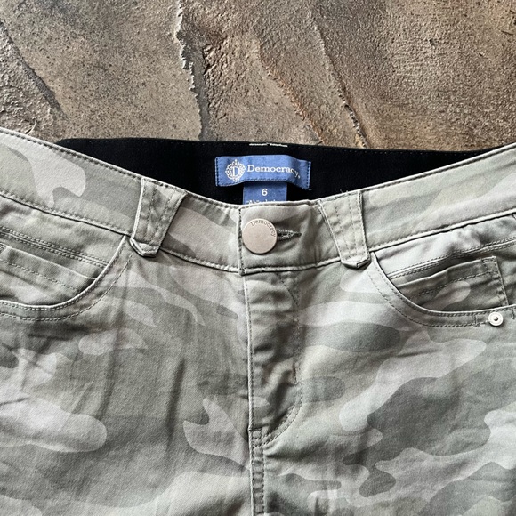 Democracy Camo Jeans - Picture 2 of 4